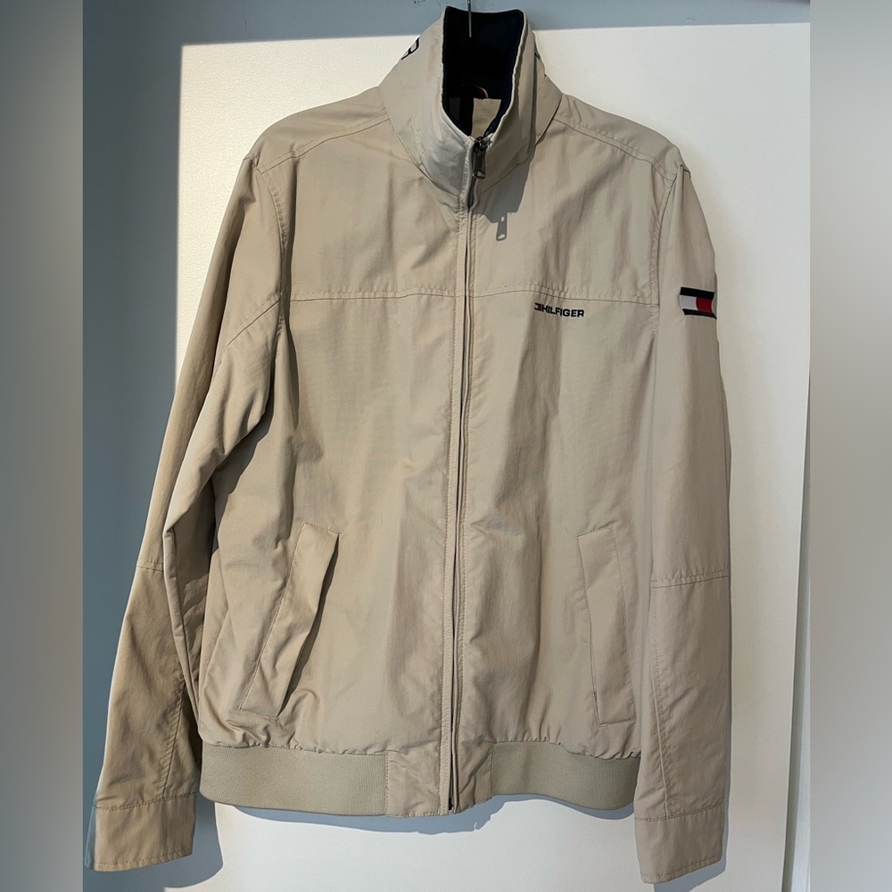 Tommy Hilfiger men rain jacket size M
